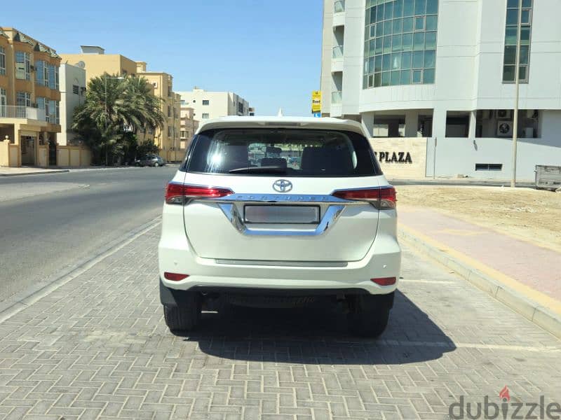 TOYOTA FORTUNER 2019 EXCELLENT CONDITION 7 SEATER SUV 4