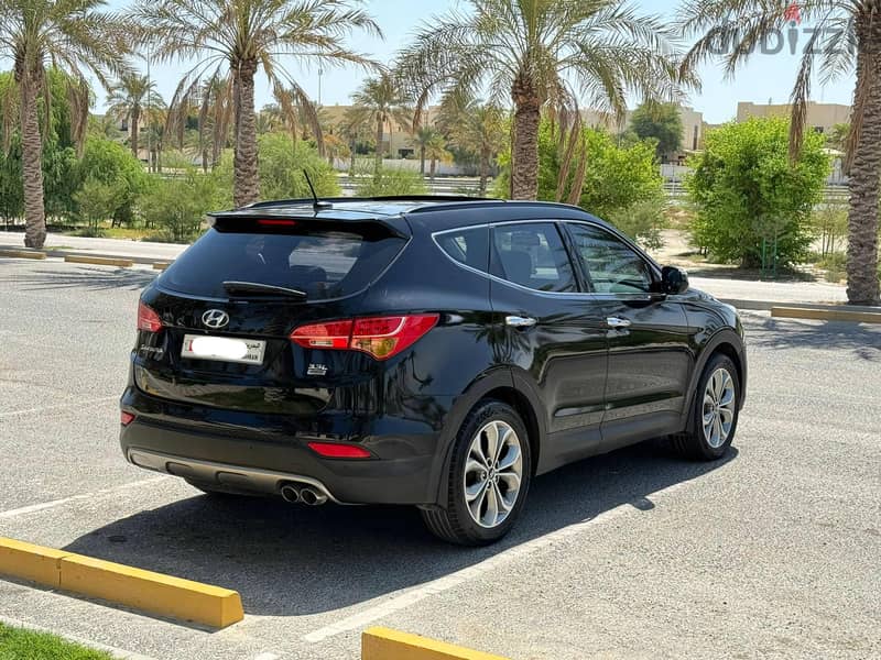 Hyundai Santa Fe 2014 black 6