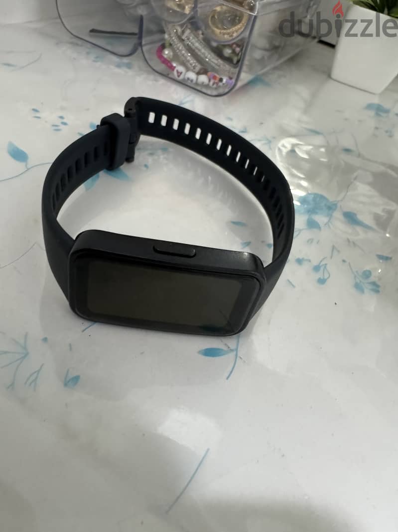 Brand new Huawei Band 8 watcg 3