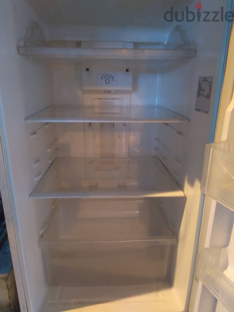 Large LG Fridge 2