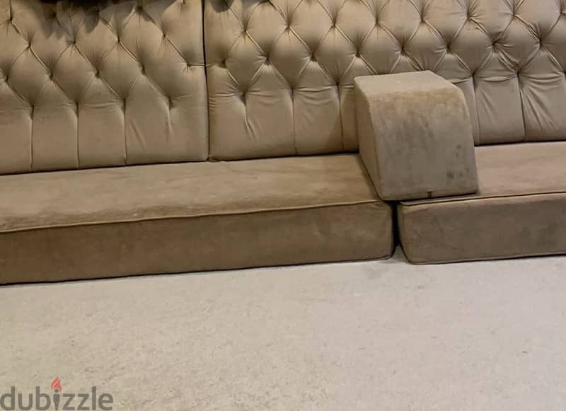 Arabic Sofa جلسة عربية نظيفة وممتازة…. 10 متر 0