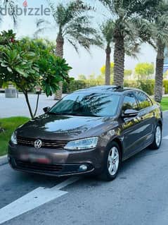 Volkswagen Jetta 2014 model. full option. very low mileage Driven