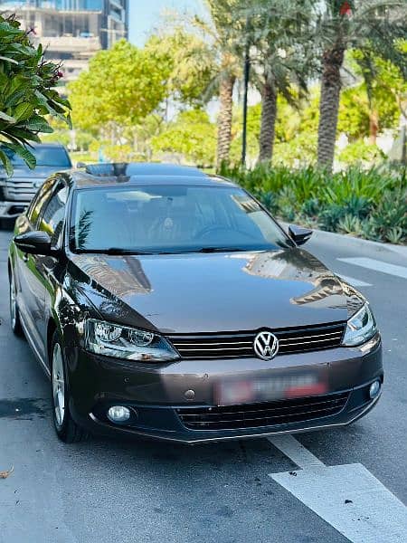 Volkswagen Jetta 2014 model. full option. very low mileage Driven 6