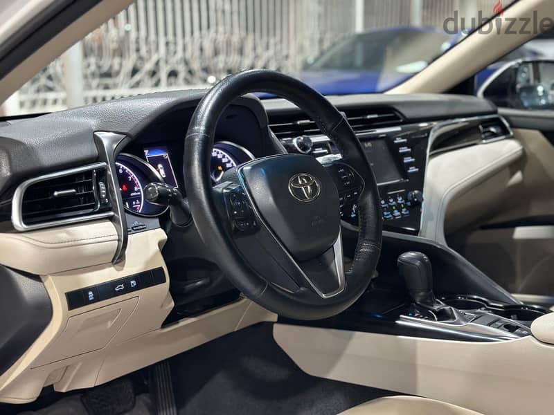 Toyota Camry 2018 3