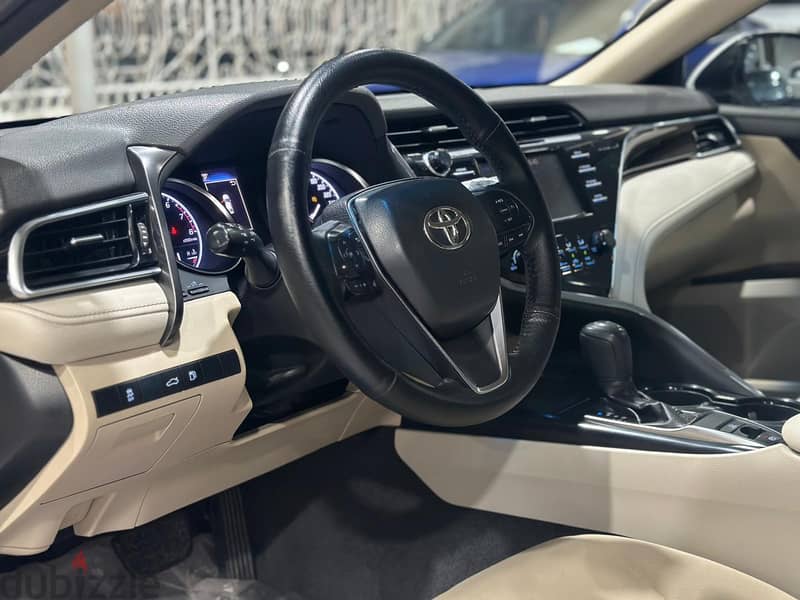 Toyota Camry 2018 5