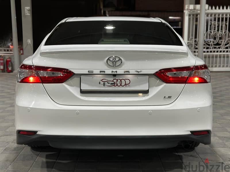 Toyota Camry 2018 9