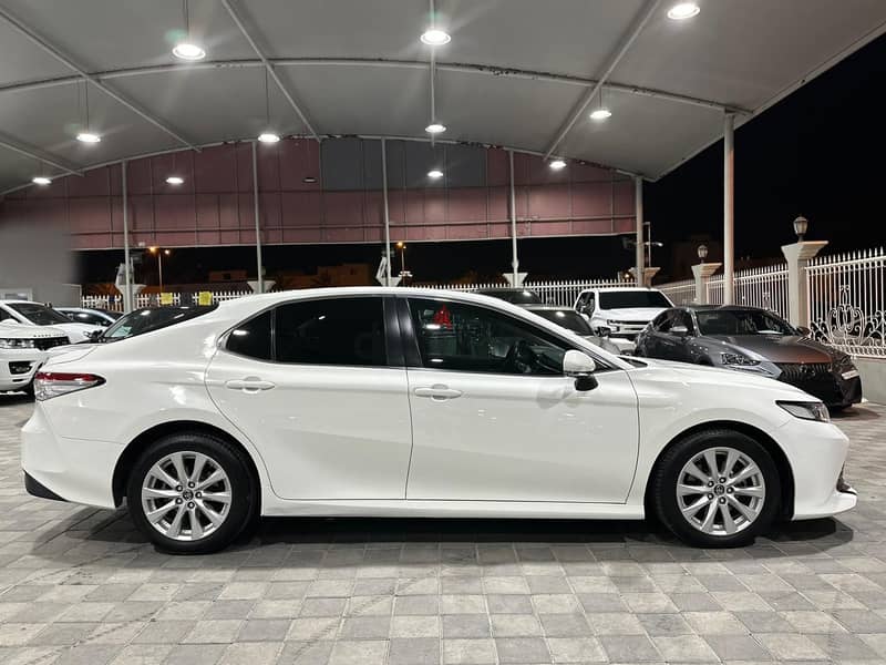 Toyota Camry 2018 11