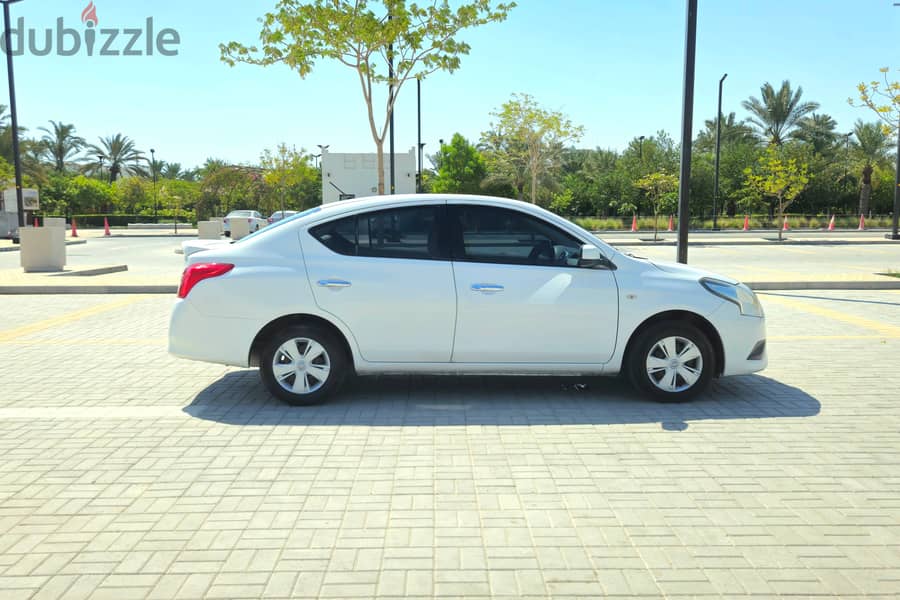 Nissan Sunny 2018 3