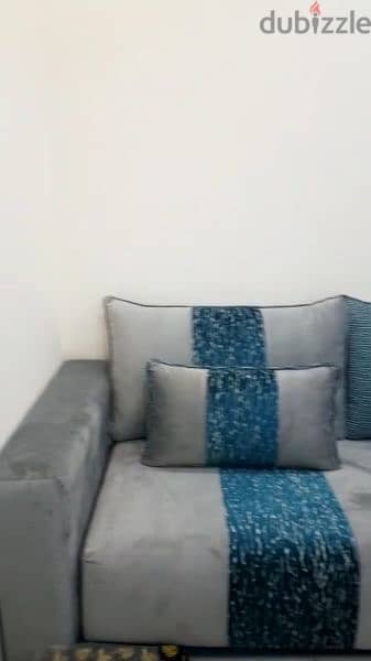 sofa in good condition 1