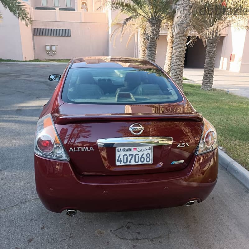 Nissan Altima 2012 1