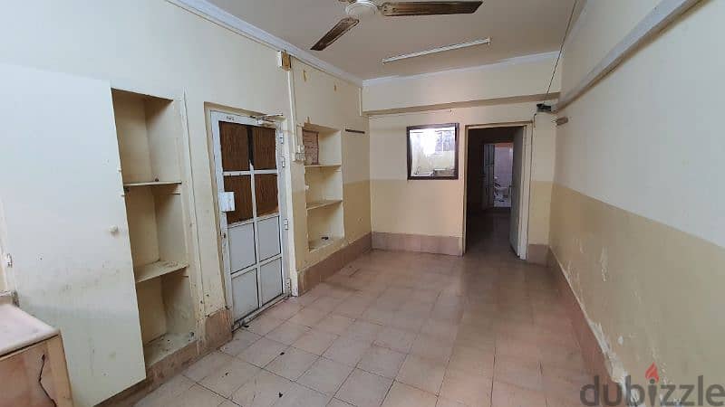 Studio flat for rent with EWA 2