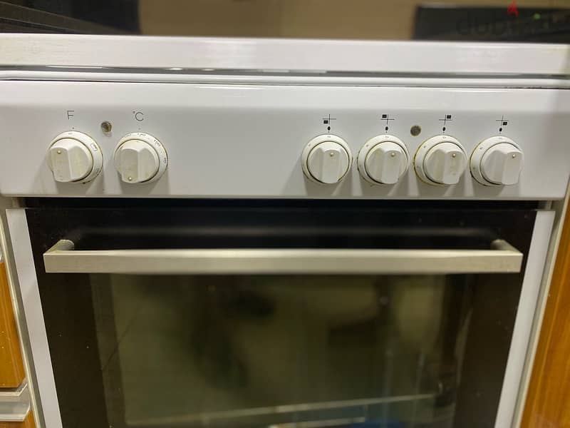 whirlpool 60*60 cooking range 1