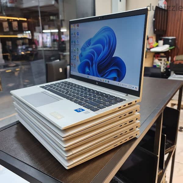 Hp EliteBook 840 G8
Core i5-11th Gen 3