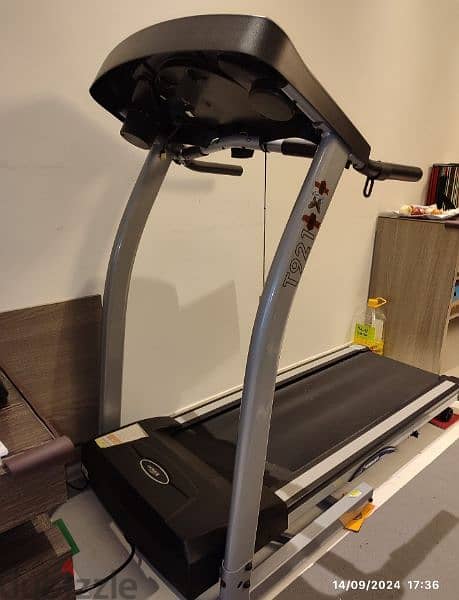 Tempo brand Treadmill GOOD Condition 1