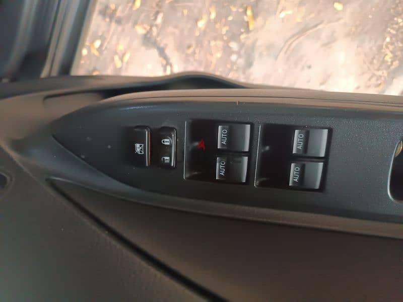 all auto windows switch yaris 2