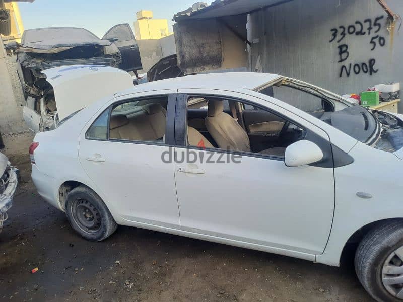 لبيع قطع غيار TOYOTA YARIS 2011 1