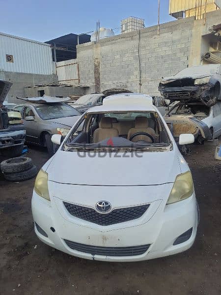 لبيع قطع غيار TOYOTA YARIS 2011 2