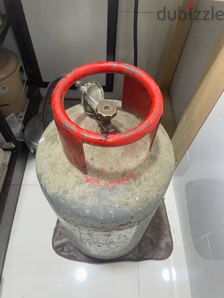 Gas cylinder 1