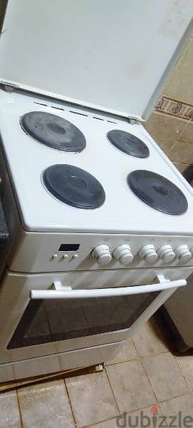 Electric Grill , oven and 4 Stoves 1