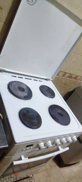 Electric Grill , oven and 4 Stoves 2