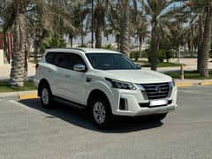 Nissan Xterra titanium 2021 (White) 0