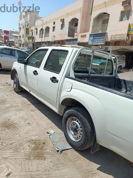 Isuzu double cabin pick up 2007 4