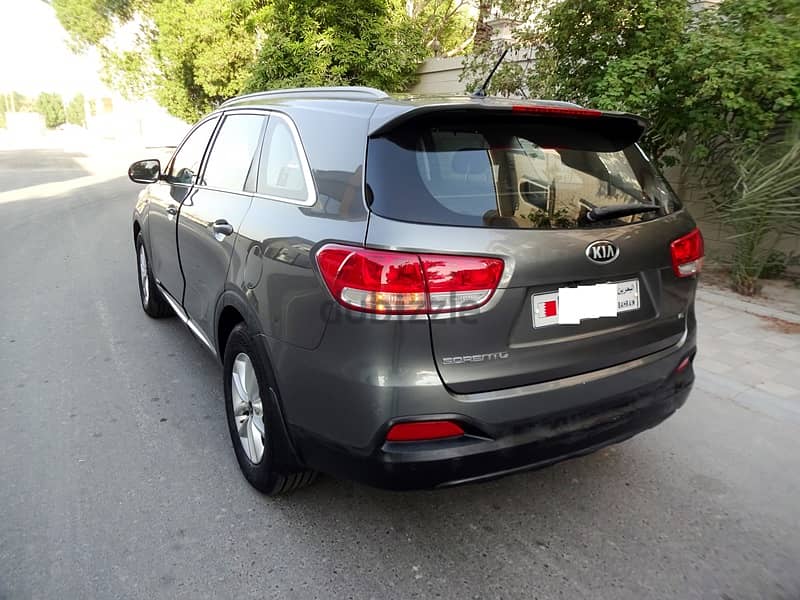 Kia Sorento 3.3 L 2016 Grey V6 7 Seat AWD Well Maintained Urgent Sale 5