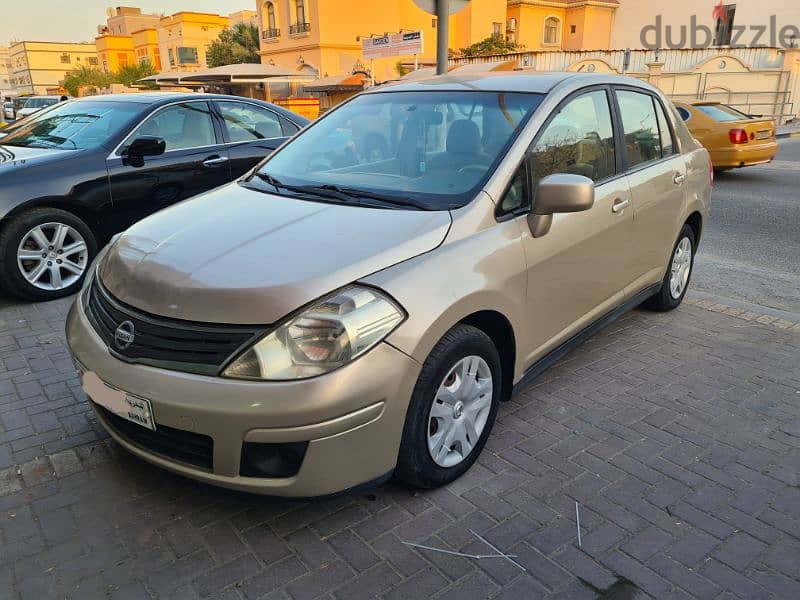 Nissan Tiida 2012 4