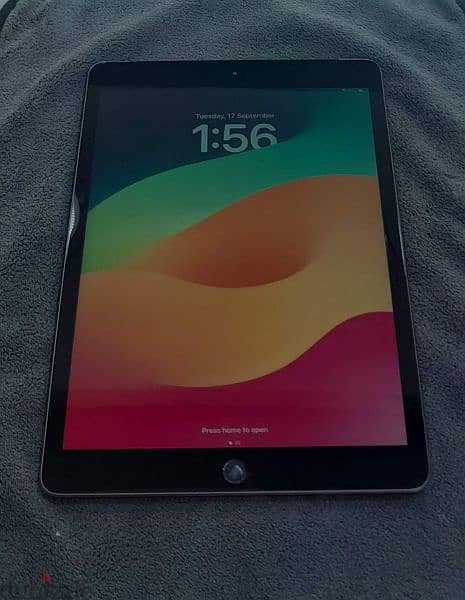 Ipad 8 - 128GB - 10.2 inch
Wifi & Cellular 1