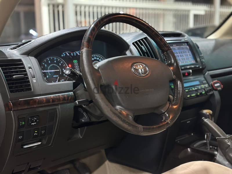 Toyota Land Cruiser 2010 4