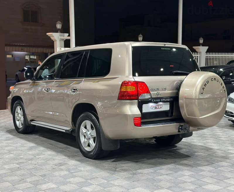 Toyota Land Cruiser 2010 7