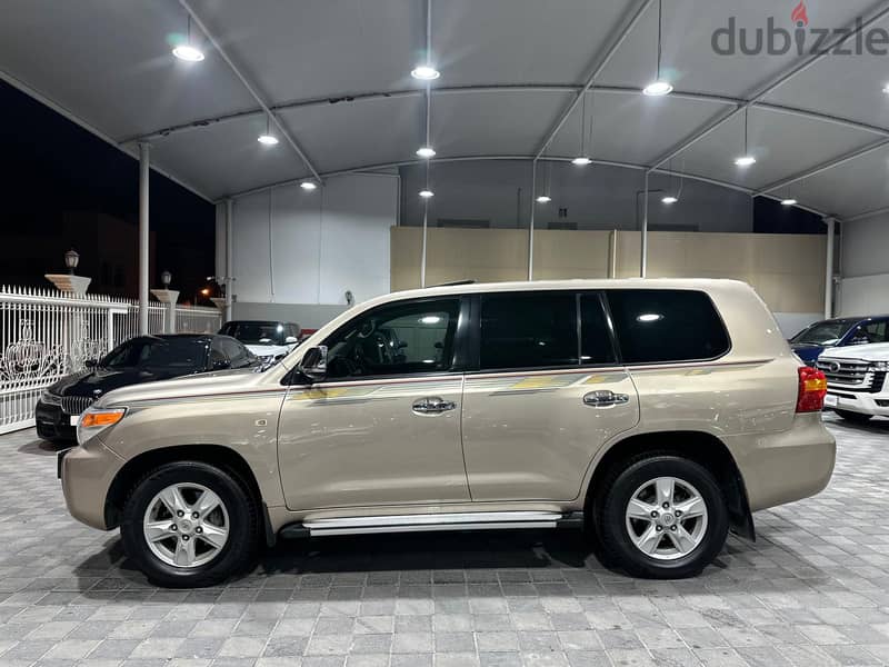 Toyota Land Cruiser 2010 11