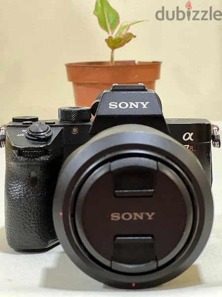 sony a7riii body 48 megapixels with grip 0