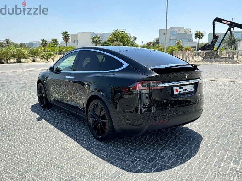 2020 model Tesla Model X 4