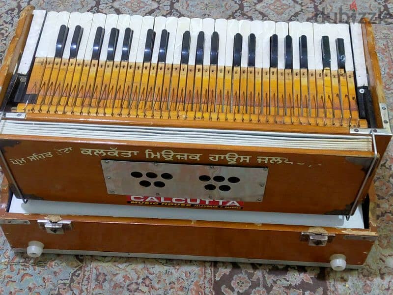 harmonium 4