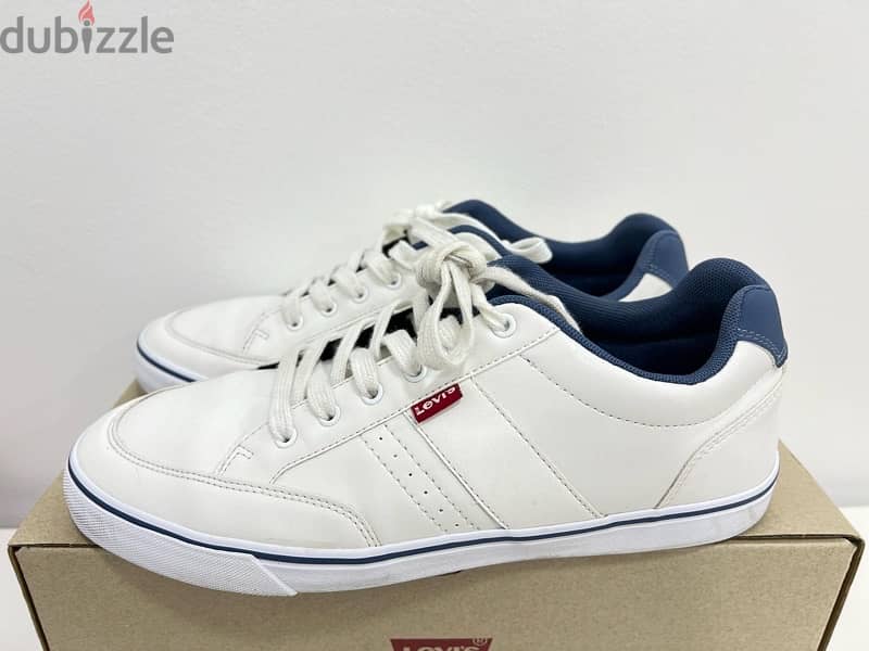 Levi’s shoes 9