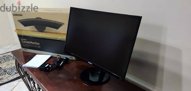 Excellent New Like Condition Samsung 24 Inch curved Gaming Monitor 1