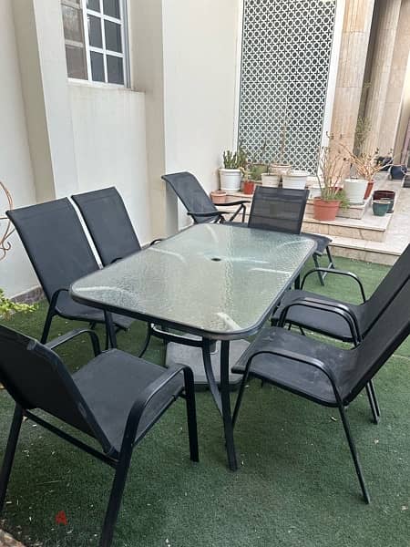 in excellent condition garden furniture 2