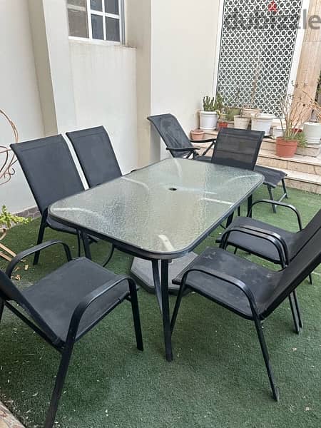 in excellent condition garden furniture 6