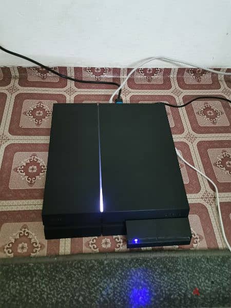 PS4 500GB 3 controllers 1