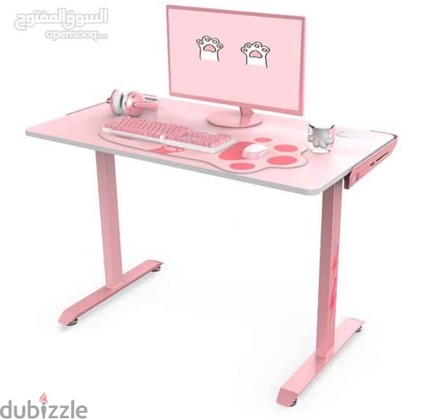 gaming chair and table pink 0