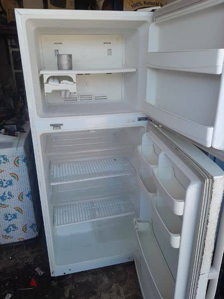 frige big for sale new condition 1