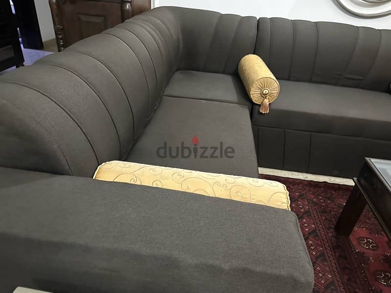 furniture in excellent condition 4