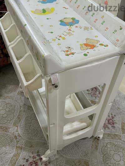 juniors baby changing table & bath