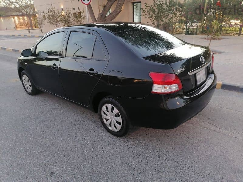 Toyota Yaris 2012 3