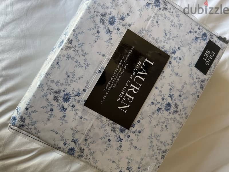 *NEW* RALPH LAUREN KING BEDSHEET SET (Blue flowers print) 1