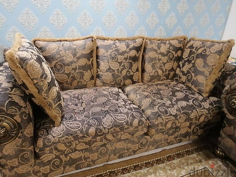 جلسة ٧ أفراد للبيع sofa  20 BD 1