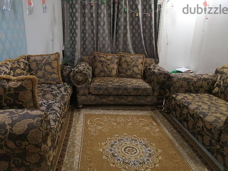 جلسة ٧ أفراد للبيع sofa  20 BD 4