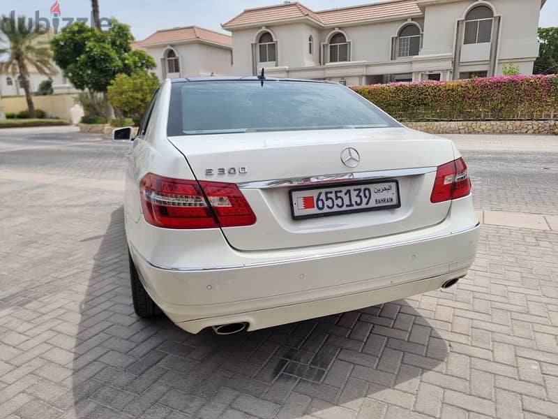 Mercedes-Benz E300 2010 1