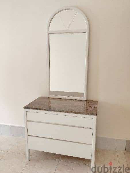 dressing tables for sale like new condition 2